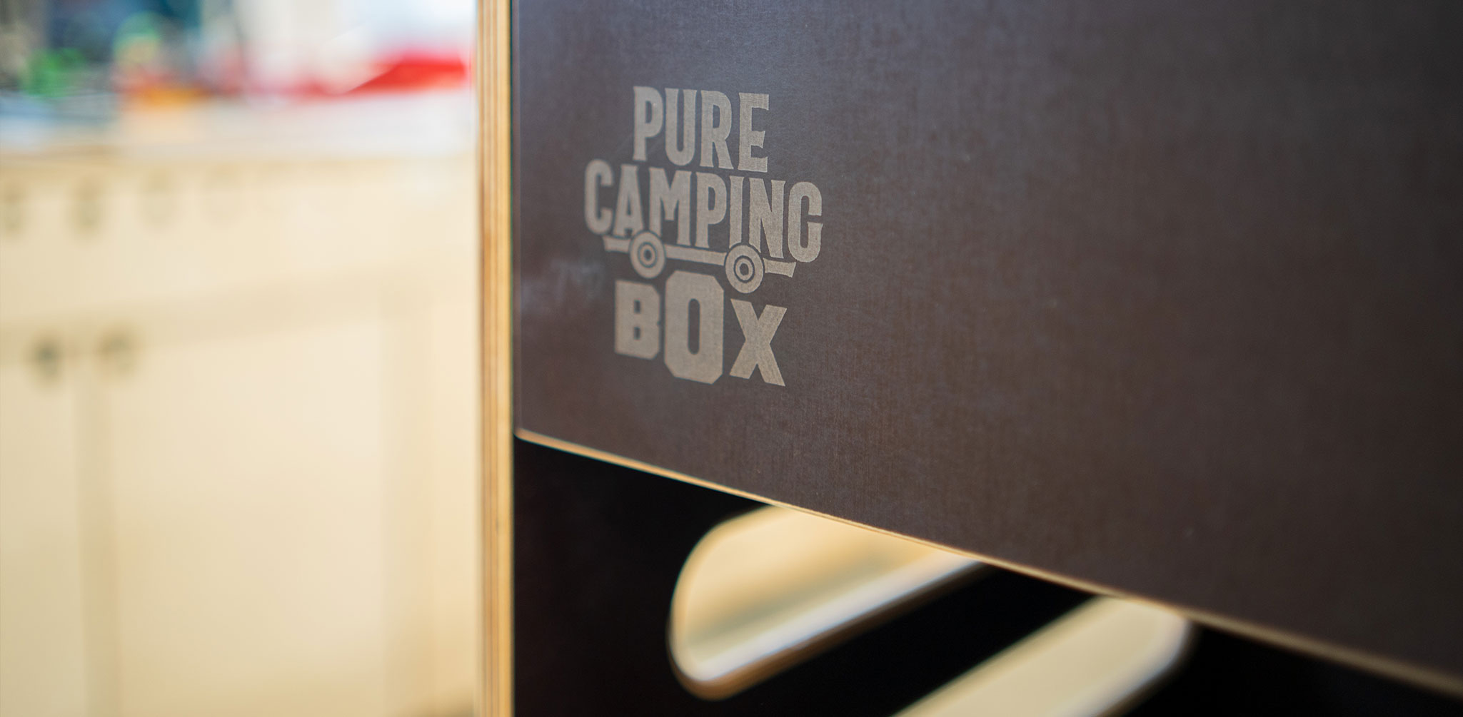 purecampingbox logo gelasert siebdruck regenholz werkstatt
